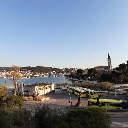 Petrovic Center アパート