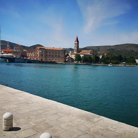 Petrovic Center アパート