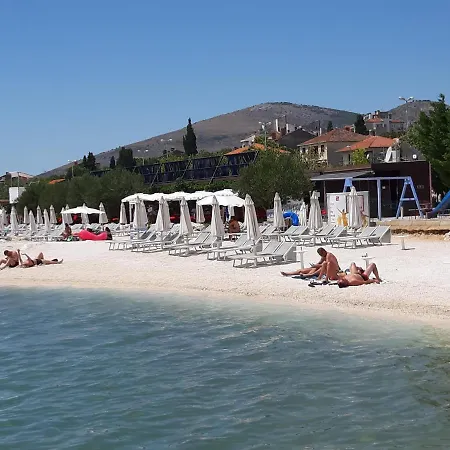 Petrovic Center トロギール